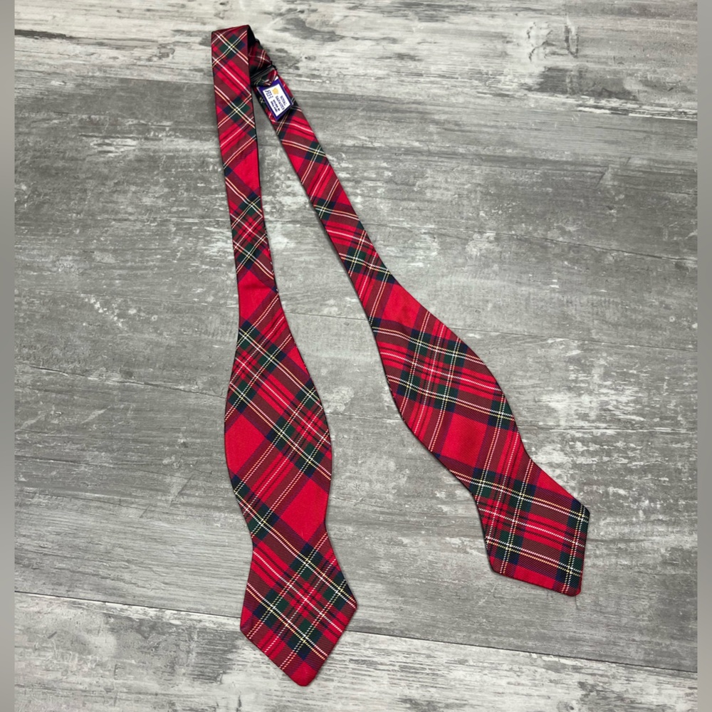 R. Hanauer Red Stewart Tartan Plaid Diamond Point Bowtie Bow Tie